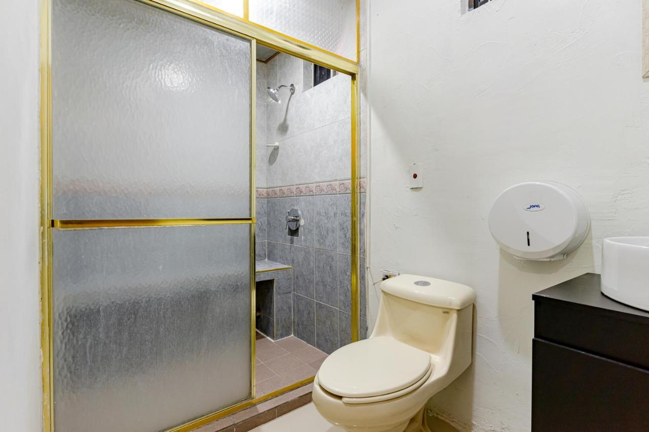 Ayenda Blue Cristal Hotell Monterrey Eksteriør bilde